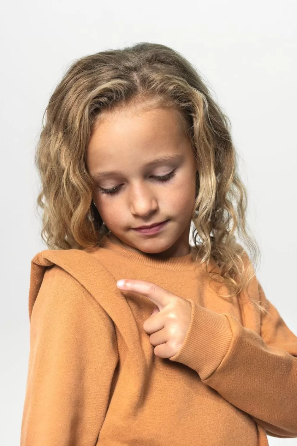 Kids Sissy-Boy Truien En Vesten>Bruine Sweater Met Schouderdetails