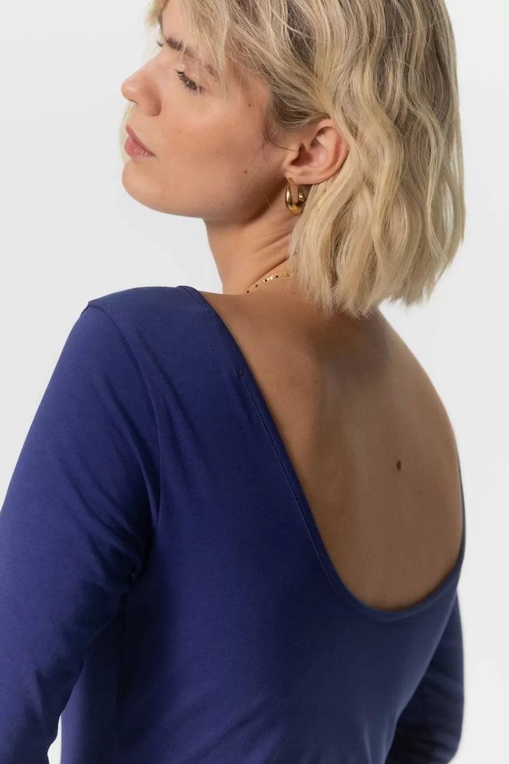 Dames Sissy-Boy T-Shirts En Tops>Donkerblauw T-Shirt Met Laag Uitgesneden Rug