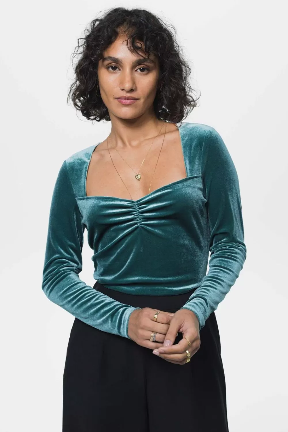 Dames Sissy-Boy T-Shirts En Tops>Donkergroene Velvet Top Met Hartvormige Halslijn
