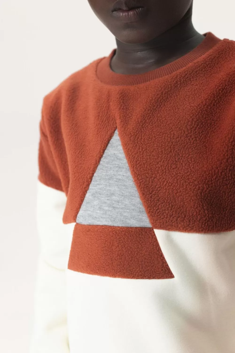 Kids Sissy-Boy Truien En Vesten>Donkerrode Colourblock Sweater Met Driehoek