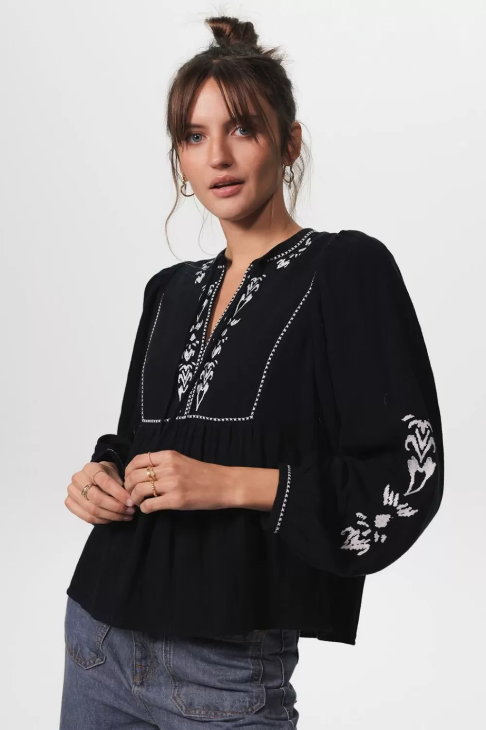 Dames Sissy-Boy Blouses>E Blouse Met Embroidery Details