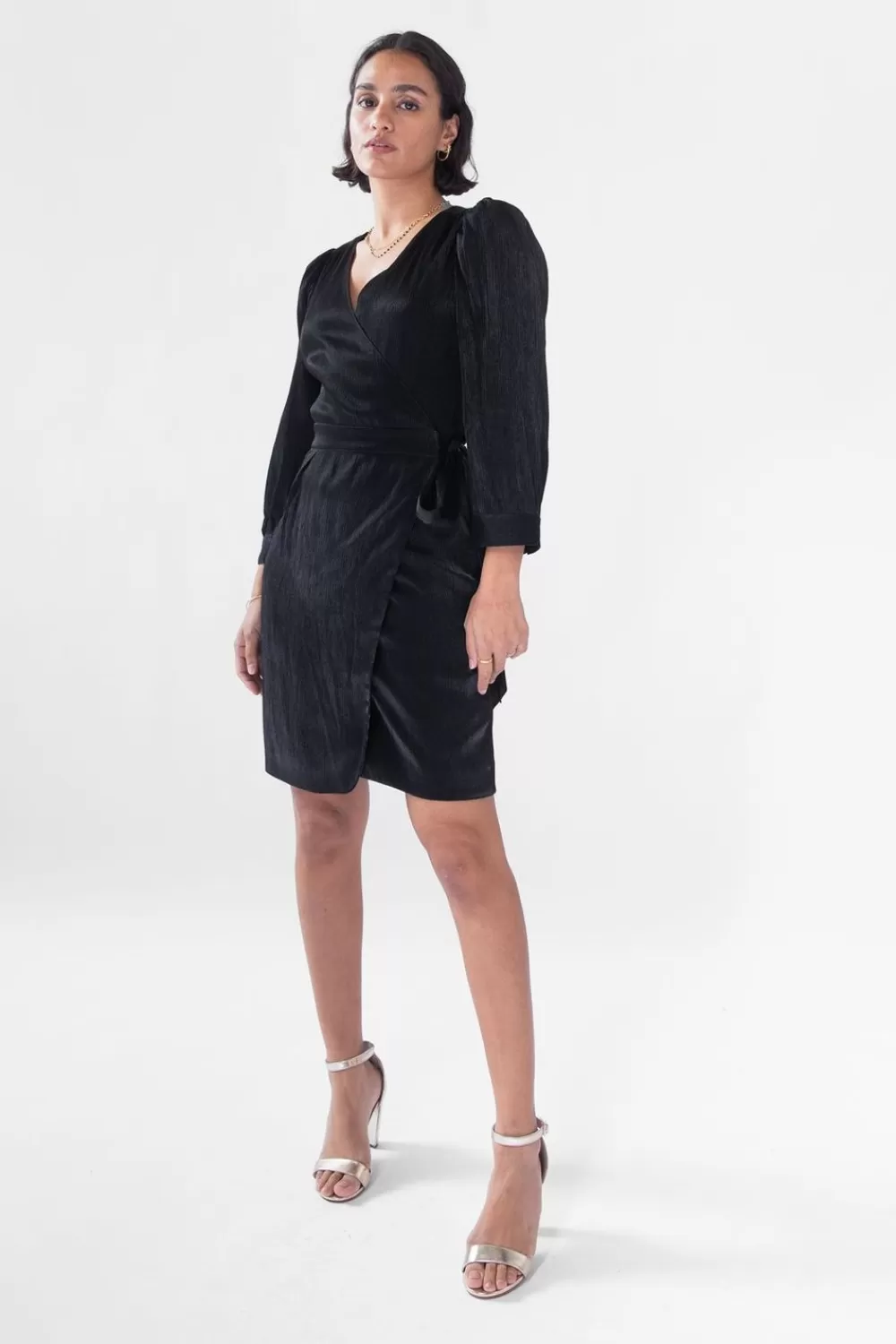 Dames Sissy-Boy Jurken>E Metallic Look Jurk Met Strikdetail