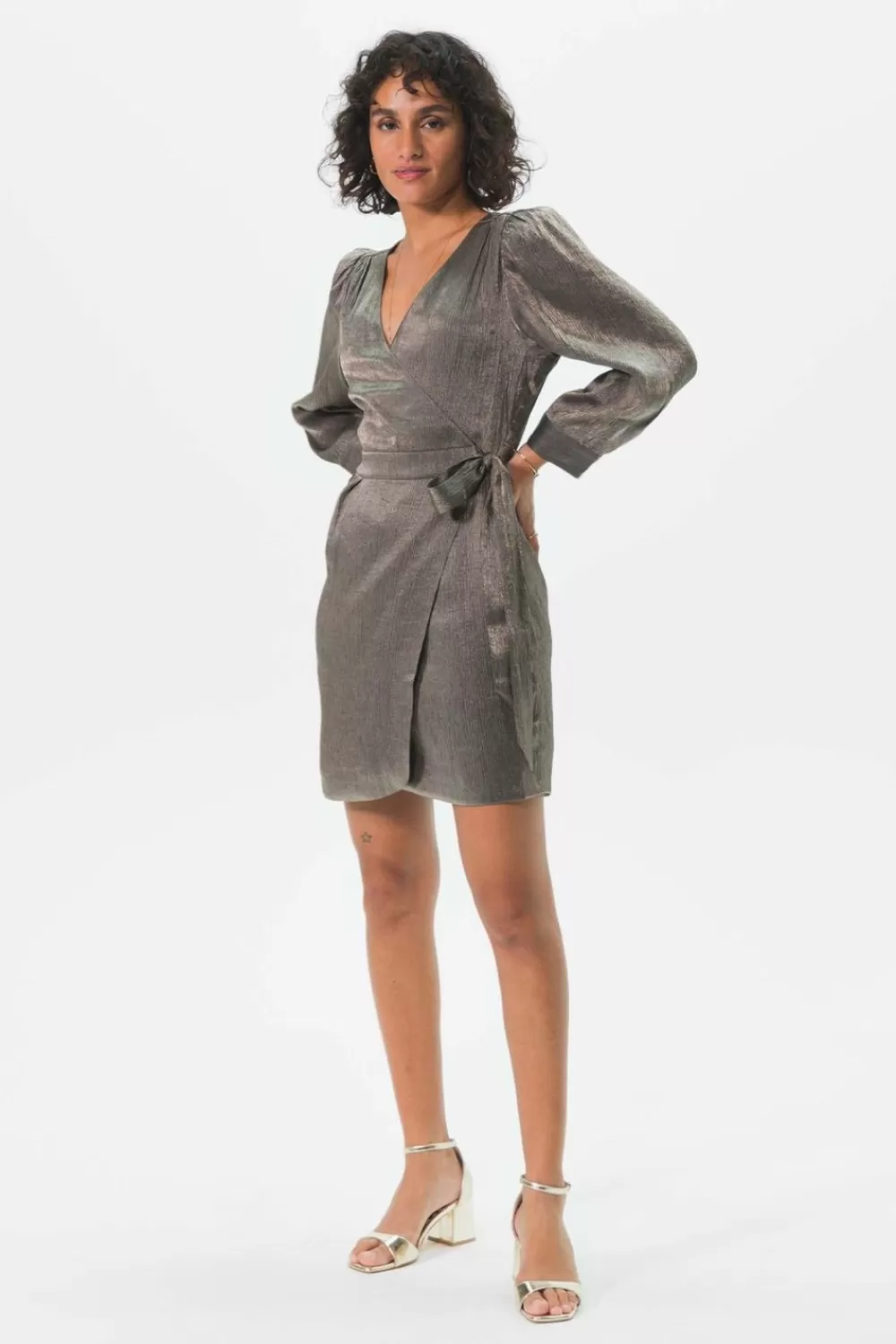 Dames Sissy-Boy Jurken>En Metallic Wikkeljurk