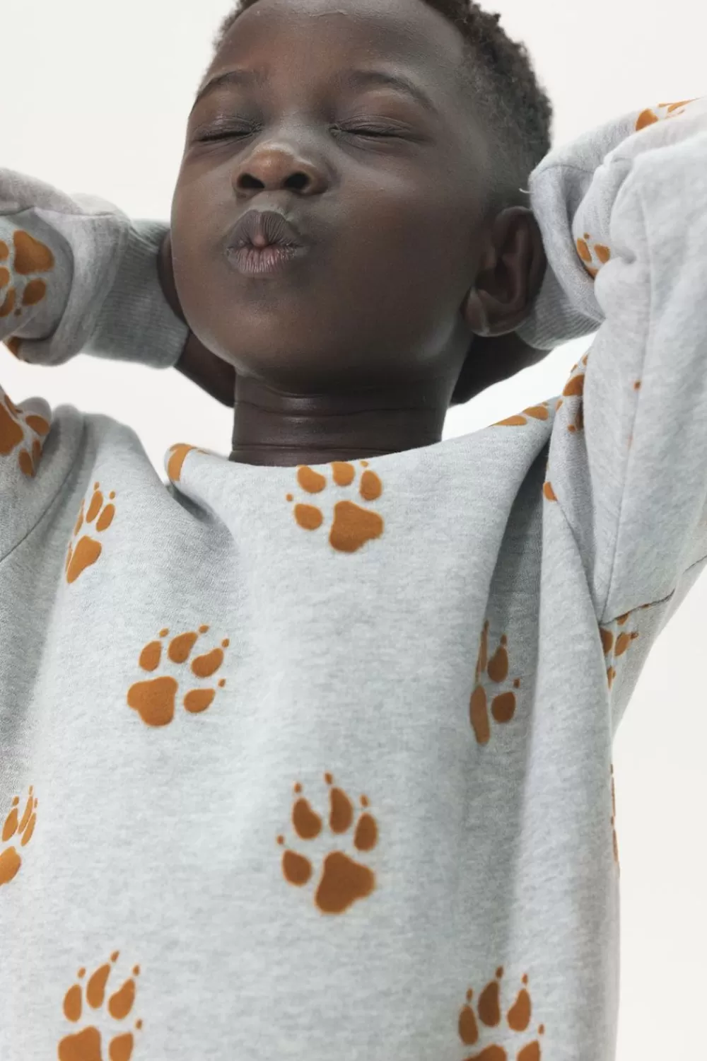 Kids Sissy-Boy Truien En Vesten>Grijze Sweater Met Dierenpootjes