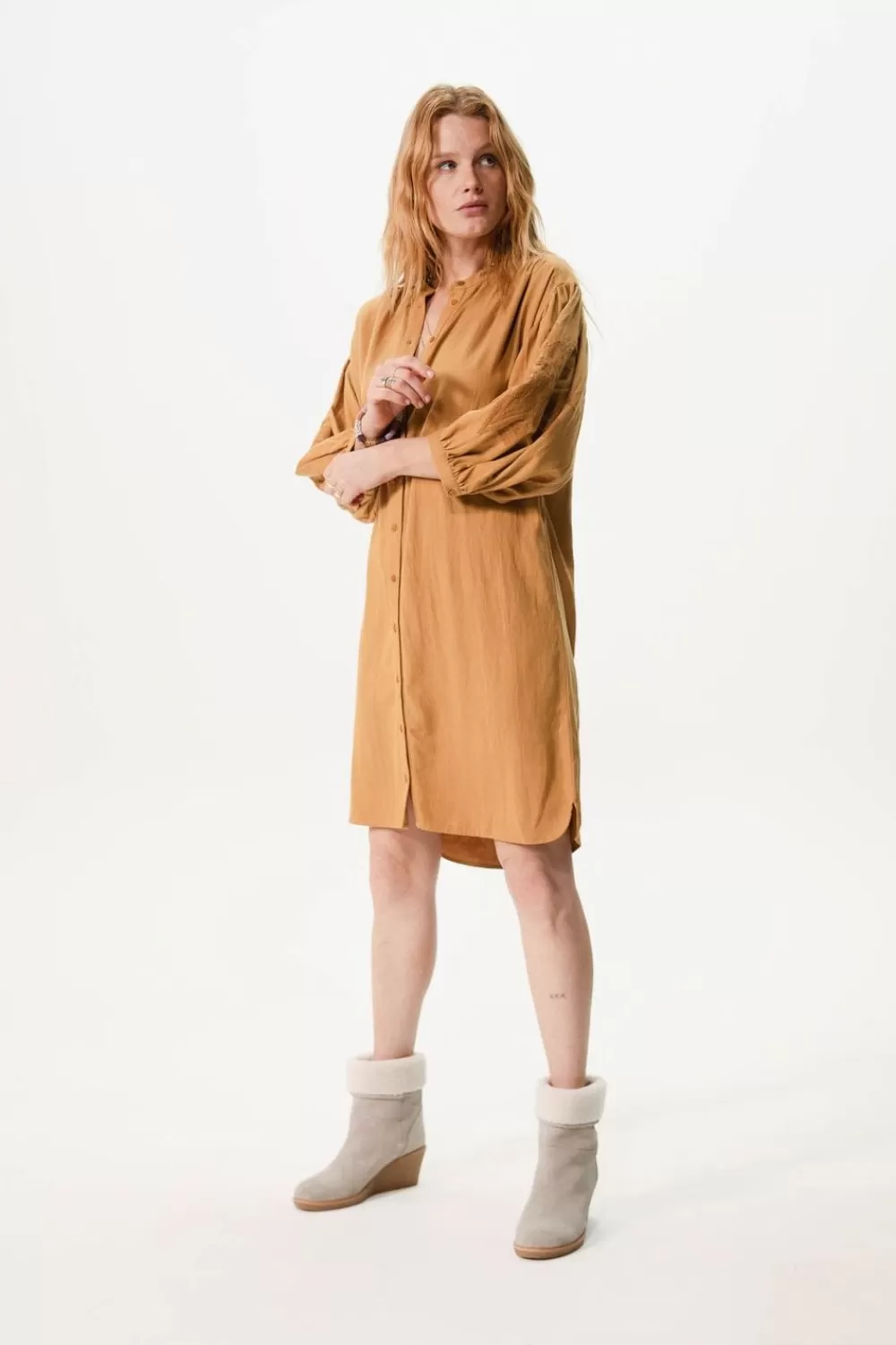 Dames Sissy-Boy Jurken>Lichtbruine Doorknoopjurk Met Embroidery Details