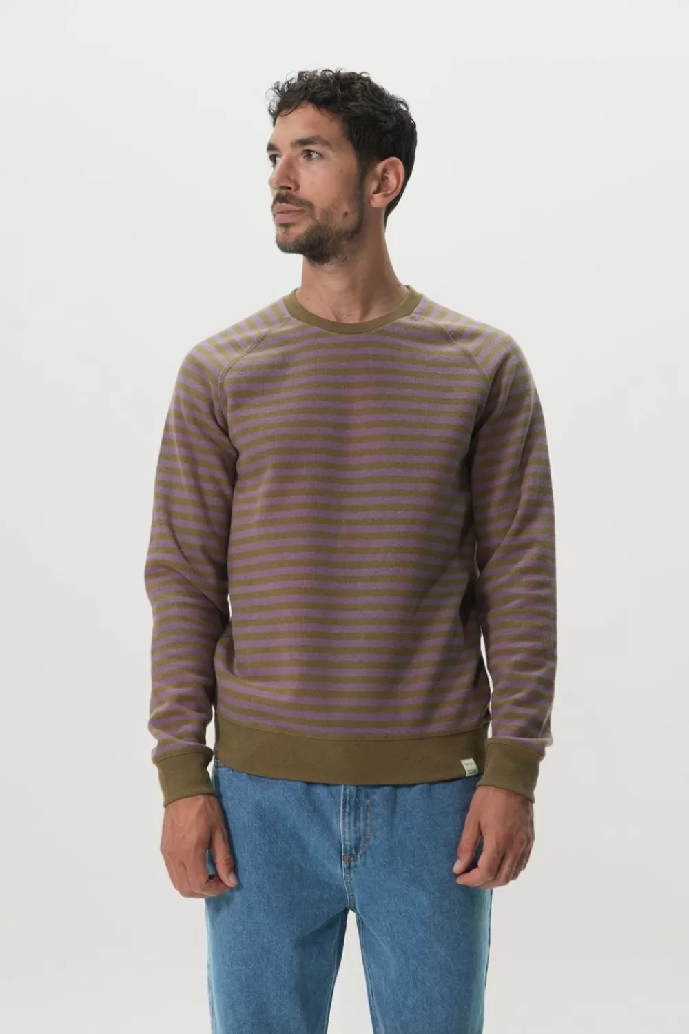 Heren Sissy-Boy Truien En Vesten>Mosterd Met Paars Gestreepte Raglan Sweater