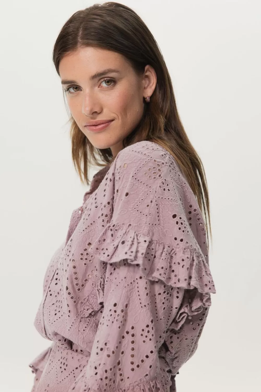Dames Sissy-Boy Blouses>Paarse Blouse Met Broderie Anglaise En Ruffle Details