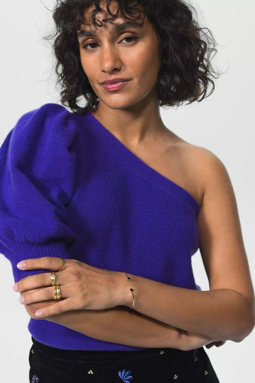 Dames Sissy-Boy Truien En Vesten>Paarse One Shoulder Trui Met Pofmouw