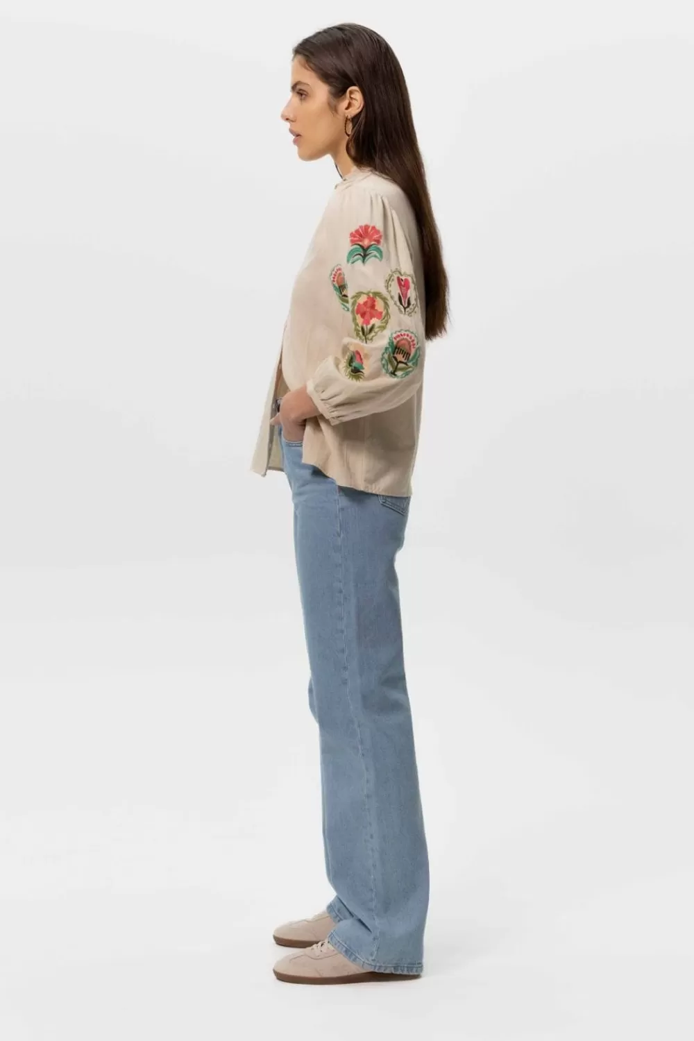 Dames Sissy-Boy Blouses>Te Blouse Met Pofmouwen En Embroidery Details