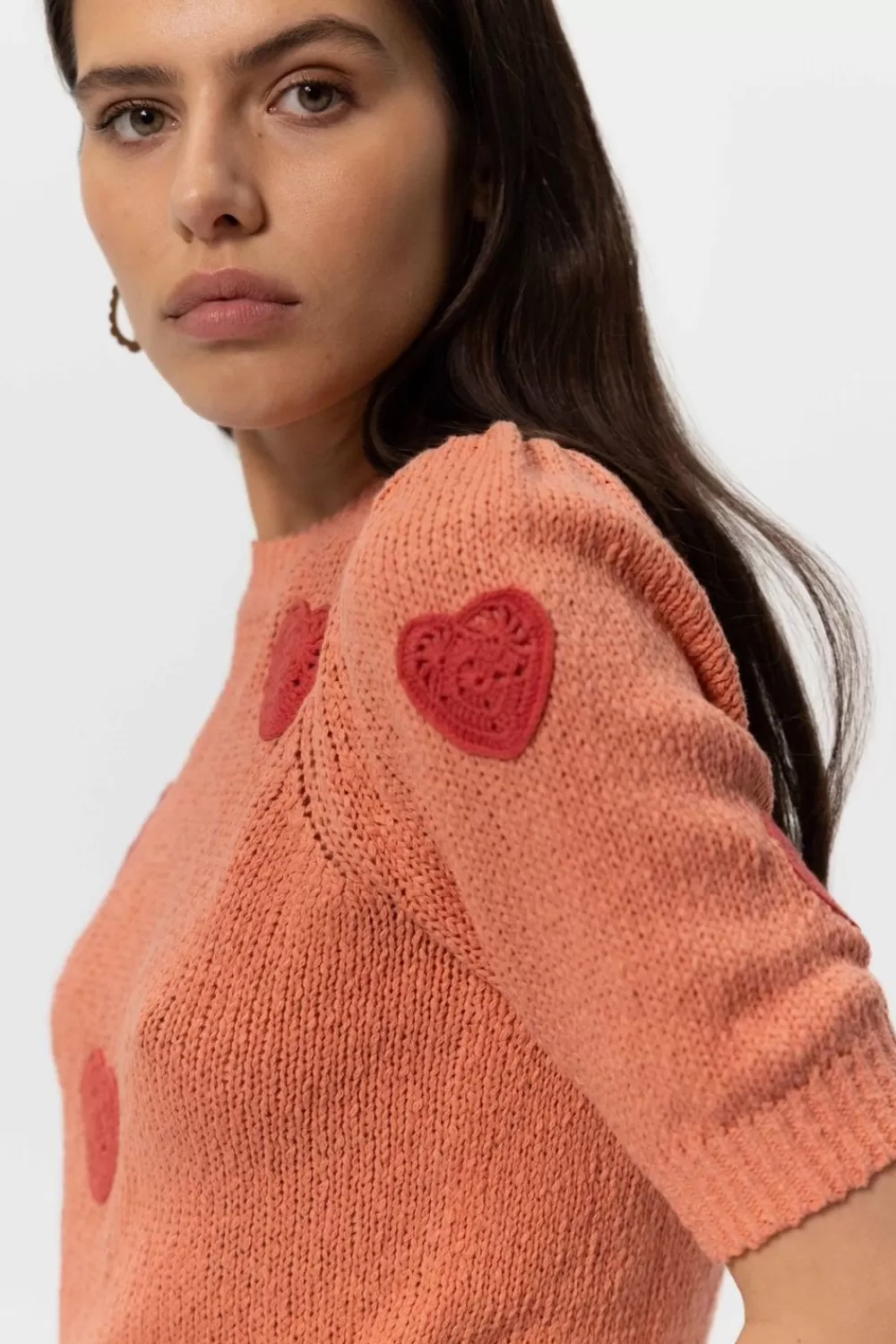 Dames Sissy-Boy Truien En Vesten>Zacht Gebreide Trui Met Crochet Hartjes